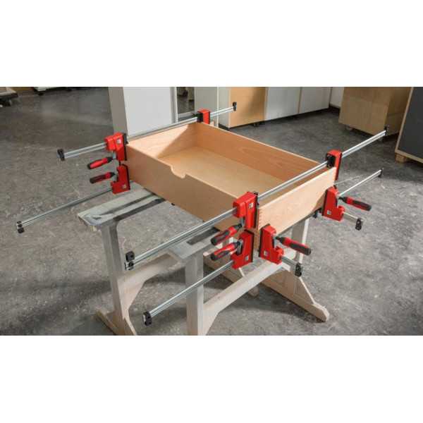 Tornillo apriete KORPUS REVO KREV 1500 mm BESSEY