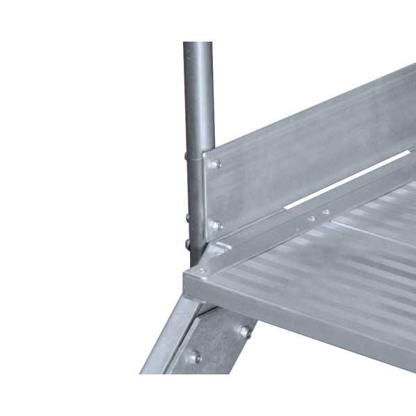 Escalera de acceso de 45 Grados MAX de 3 peldaños marca KTL