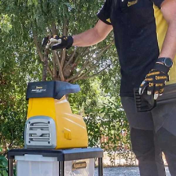 Biotriturador eléctrico enchufable CHIPPER 355LE-V19 GARLAND