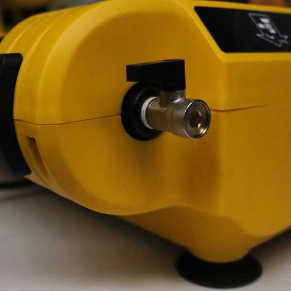 Compresor eléctrico de pared MURDOCK 402 PME-V25 GARLAND
