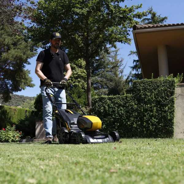 Cortacésped a batería autopropulsado APACHE KEEPER 40V 395S-V23 GARLAND