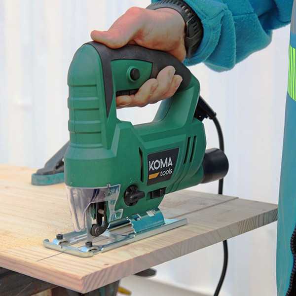 Sierra de Calar 580W con Cable 2 m, 260 x 250 mm KOMA TOOLS