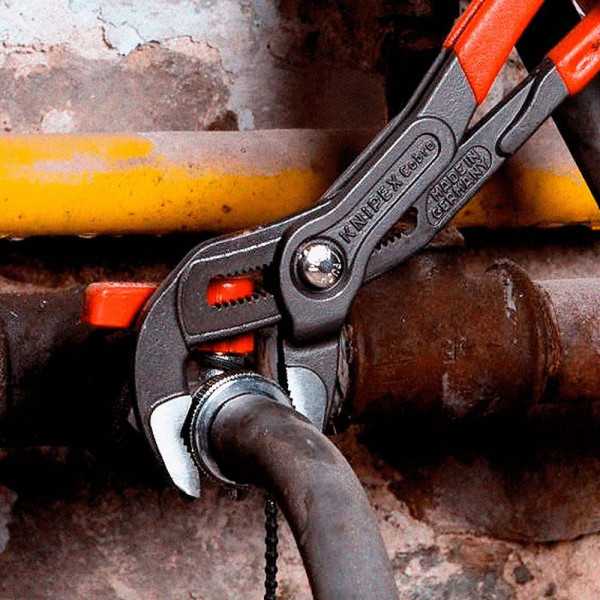 Tenazas Ajustables Cobra® 300 x 52 x 15 mm KNIPEX
