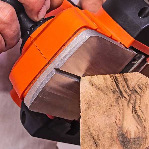 Cepillo Eléctrico 710 W BLACK+DECKER