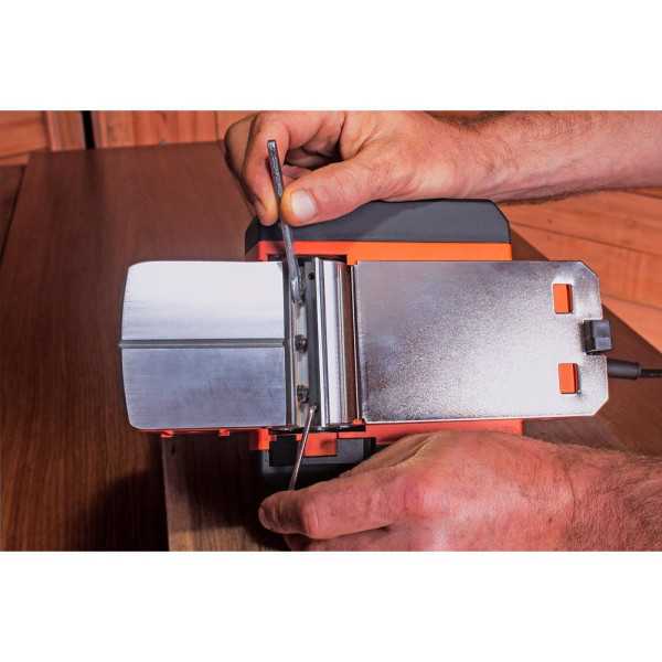Cepillo Eléctrico 710 W BLACK+DECKER