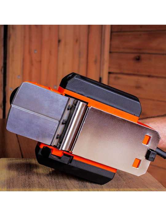 Cepillo Eléctrico 710 W BLACK+DECKER