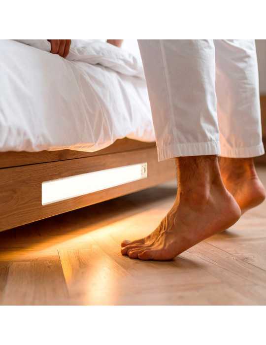 Regleta LED Regulable y Recargable con Sensor, Magnética, 2,5 W, 3CCT, 2200 mAh, 14 x 40 x 606 mm EDM