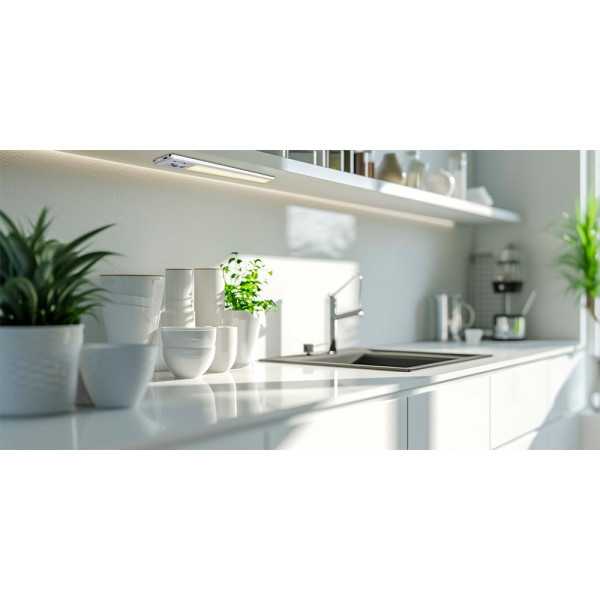 Regleta LED Regulable y Recargable con Sensor, Magnética, 2,5 W, 3CCT, 2200 mAh, 14 x 40 x 606 mm EDM