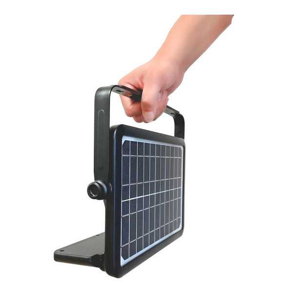 Aplique Solar 10W 1150lm Recargable. Sensor Presencia (2-8m) Color Negro 27,5x19,6cm EDM