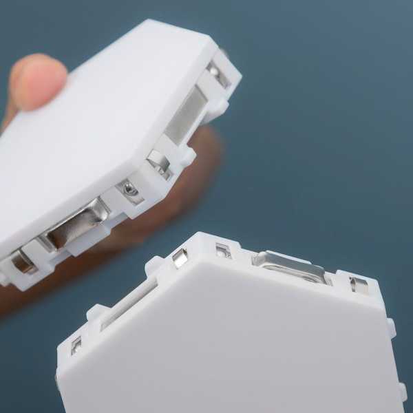 Paneles de LED Modulares Magnéticos y Táctiles, 3 unidades INNOVAGOODS