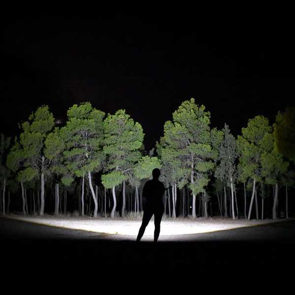 Linterna LED de Largo Alcance, Wolf Pro R1, 23000 lm EDM