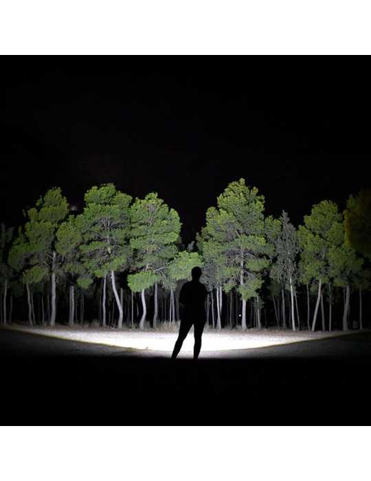 Linterna LED de Largo Alcance, Wolf Pro R1, 23000 lm EDM