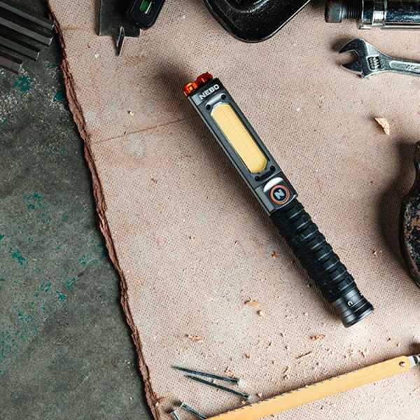 Linterna Big Larry Pro+. Lámpara+cob Recagable, por la Compra de 6 Unidades un Expositor de Regalo NEBO