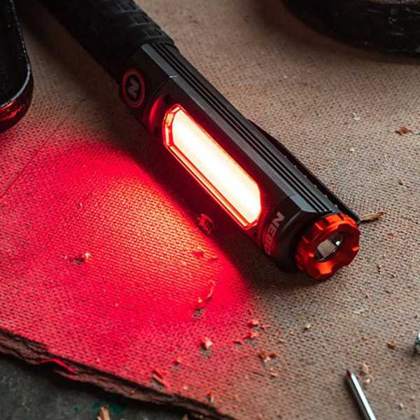 Linterna Big Larry Pro+. Lámpara+cob Recagable, por la Compra de 6 Unidades un Expositor de Regalo NEBO