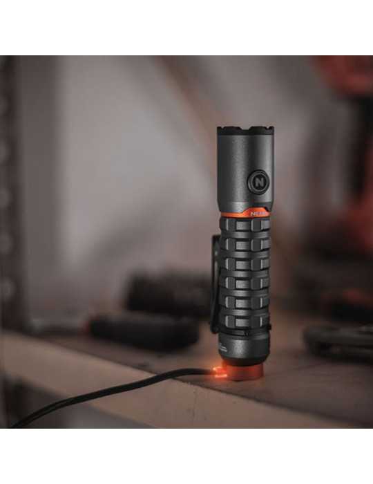Linterna Torchy 2K. Compacta Recargable, por la Compra de 6 Unidades un Expositor de Regalo NEBO