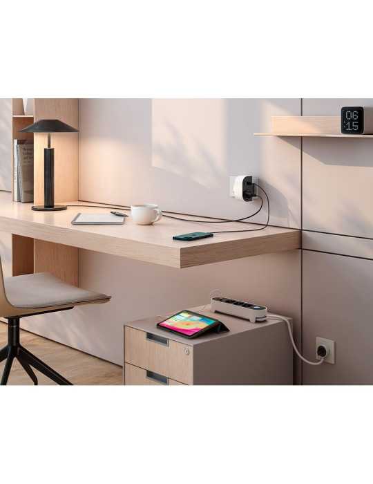 Adaptador Giratorio Schuko 1 Toma + USB A+c 30 W 16 A 250 V~ SIMON