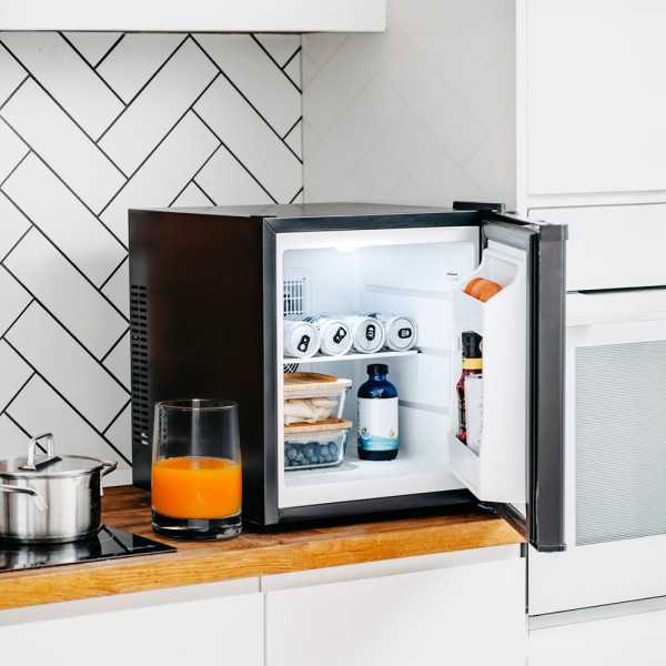 Refrigerador Termoeléctrico 28 l, 380 x 480 x 450 mm, Negro ADLER