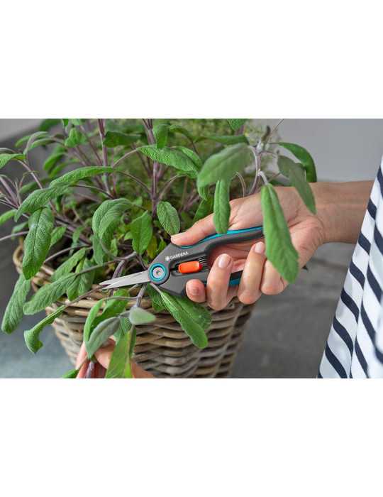 Tijeras Gripcut con Corte Bypass GARDENA