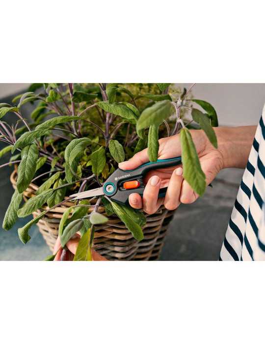 Tijeras Gripcut con Corte Bypass GARDENA