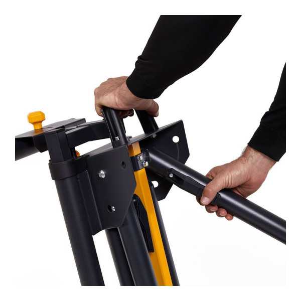 Soporte Universal con Ruedas para Ingletadora, 195 cm TOUGHBUILT