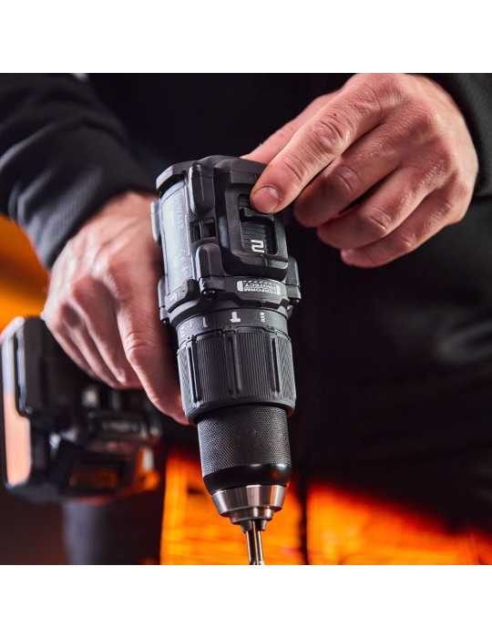 Kit Taladro Percutor sin Escobillas Mclaren Xr 18 V Ø13 mm, con 2 Baterías 5 Ah y Cargador DEWALT