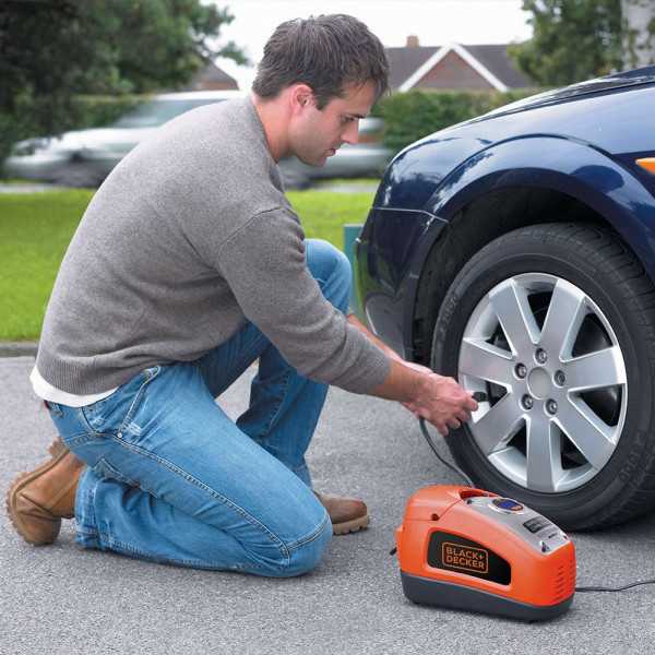 Inflador de Aire 230 V Ca y 12 V Cc con Accesorios, 11,03 bar BLACK+DECKER