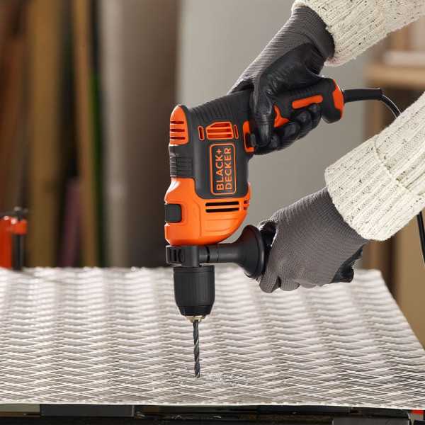 Kit Taladro Percutor 550 W, Ø13 mm + 2 Brocas, con Cable BLACK+DECKER