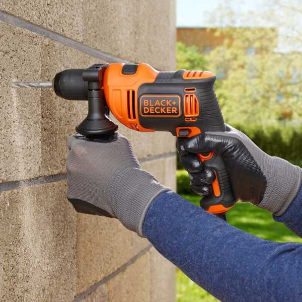 Kit Taladro Percutor 550 W, Ø13 mm + 2 Brocas, con Cable BLACK+DECKER