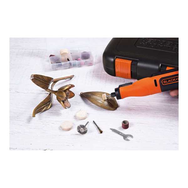 Multiherramienta Rotativa 7,2V con Batería Integrada y Cargador BLACK+DECKER