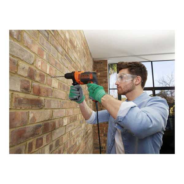 Taladro Percutor 710W con Cable de 3 m BLACK+DECKER