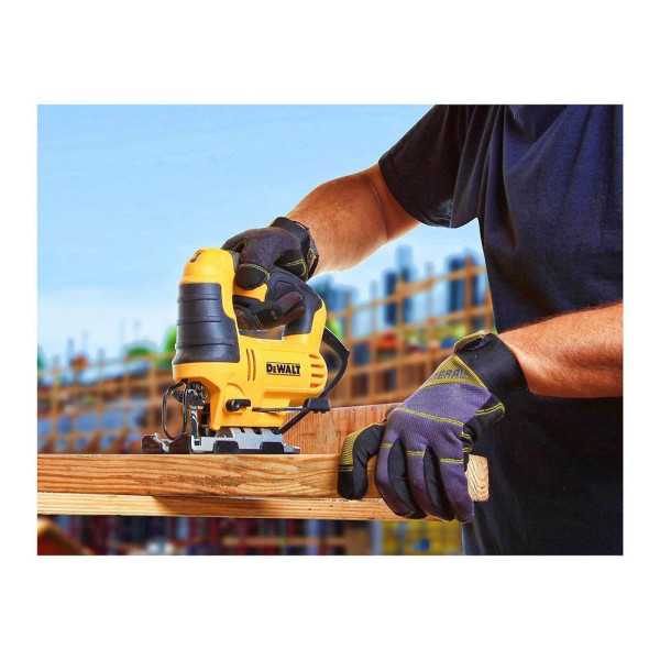 Sierra de Calar 650W con Cable DEWALT