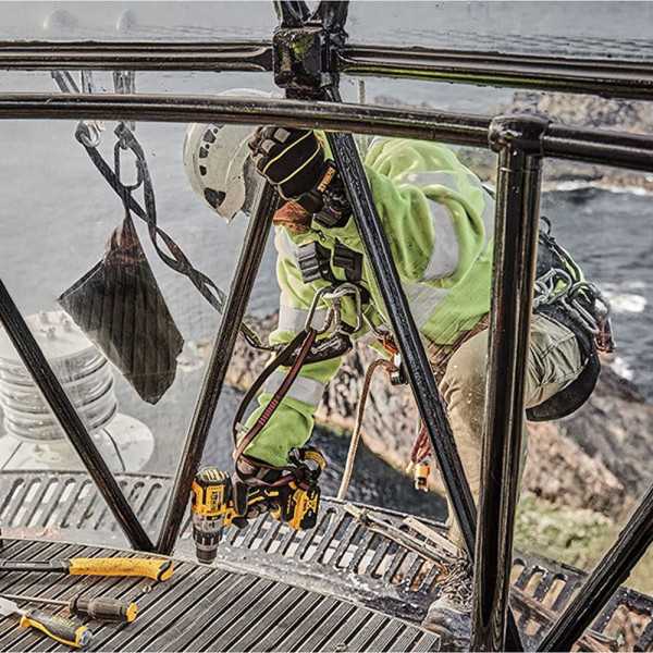 Kit Taladro Percutor Xr Brushless 18V Xrp con 2 Baterías Li-Ion 5Ah y Cargador DEWALT