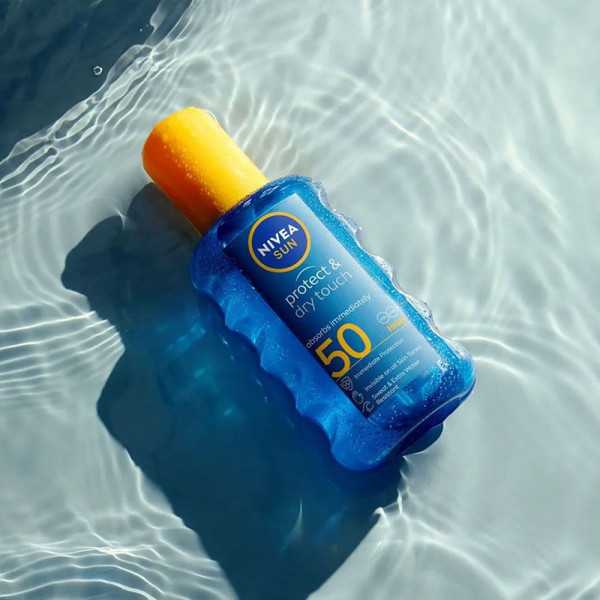 Loción Solar Invisible Spray Protege y Refresca F50 200 ml NIVEA