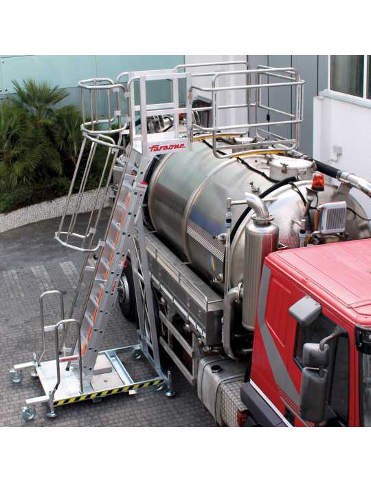 Escalera de acceso a camiones cisterna COD95-B FARAONE