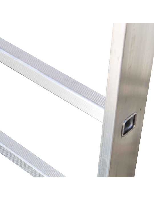 Escalera plegable de acceso a camiones con altura regulable. 3-6 peldaños SCRT3 FARAONE