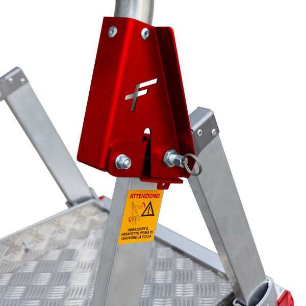 Escalera plegable con amplia plataforma, estabilizadores de serie y 5 peldaños PL-C5 FARAONE