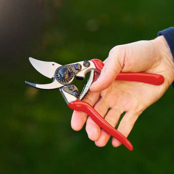 Tijera de Poda Ergonómica, tipo Bypass, Modelo 6, para Mano Mediana, Capacidad de Corte Hasta Ø20 mm FELCO