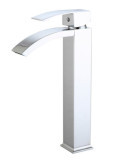 Grifo monomando de lavabo Alto serie Obi