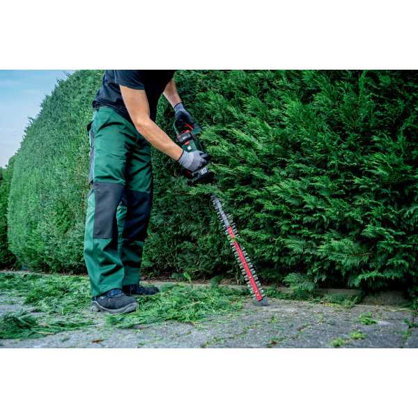 Cortasetos de bateria HS 18 LTX BL 55 METABO