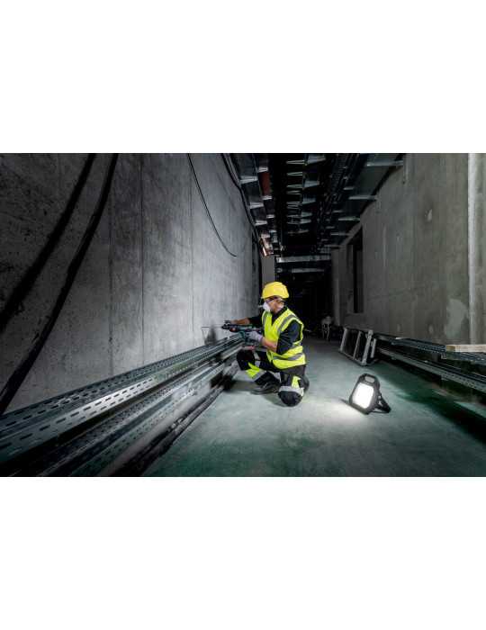 Linterna - Focos - Para Usar Con bateria BSA 18 LED 10000 METABO