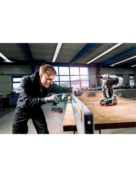 Remachadora de bateria NP 18 LTX BL 5.0 METABO