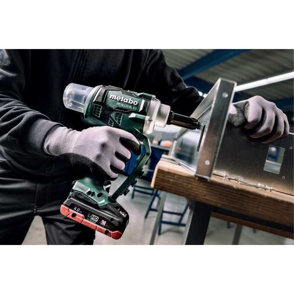 Remachadora de bateria NP 18 LTX BL 5.0 METABO