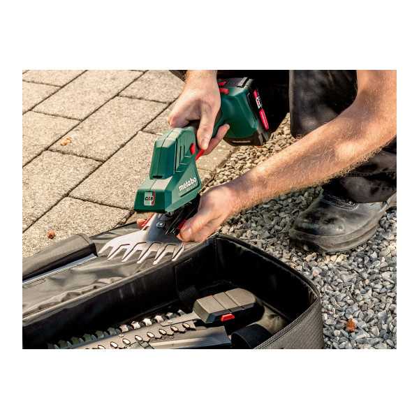 Tijeras Cortasetos y Cortacesped de bateria SGS 18 LTX Q METABO