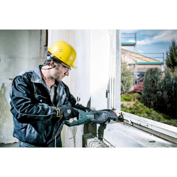 Sierra de Sable SSEP 1400 MVT METABO