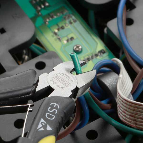 Minialicate de precisión ESD de corte diagonal 115 mm ALYCO