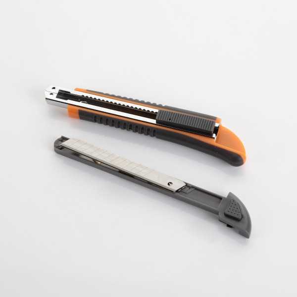 Cutter fragmentable 9 mm guía metálica ALYCO ORANGE
