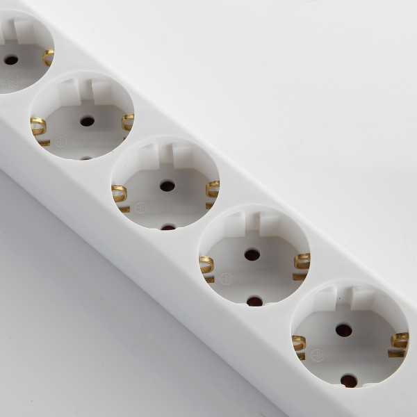 Base múltiple con interruptor 6 enchufes + 2 USB cable 1,4 m ALYCO